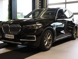 Käytetty 2022 BMW X5 xLine Katumaasturi | 56 900 € (Supertarjous)