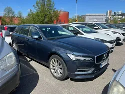Sininen Käytetty 2018 Volvo V90 Momentum Farmari | 25 480 € (Hyvä tarjous)