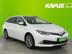 Valkoinen Käytetty 2015 Toyota Auris Touring Sports Business Edition Farmari | 13 800 € (Perustarjous)