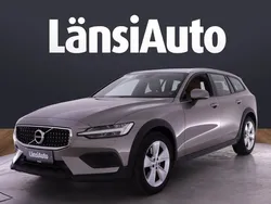 Käytetty 2019 Volvo V60 CC Farmari | 32 900 € (Perustarjous)