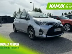 Hopea / harmaa Käytetty 2017 Toyota Yaris Hybrid Active Sedan | 13 680 € (Perustarjous)