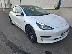 Valkoinen Käytetty 2021 Tesla Model 3 Performance Sedan | 29 900 € (Perustarjous)