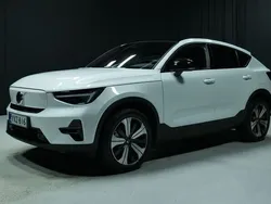 Valkoinen Käytetty 2024 Volvo EC40 Plus Katumaasturi | 49 900 € (Hieman kallis)