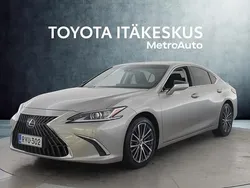 Hopea Käytetty 2024 Lexus ES300H Business Edition Sedan | 47 890 € (Perustarjous)