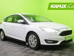 Valkoinen Käytetty 2016 Ford Focus Trend Sedan | 8 490 € (Hyvä tarjous)