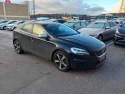 Käytetty 2018 Volvo V40 Business Edition Tila-auto | 15 990 € (Perustarjous)
