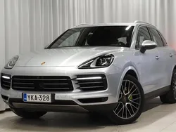 Käytetty 2018 Porsche Cayenne Katumaasturi | 52 690 € (Perustarjous)