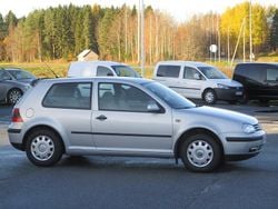 Hopea Käytetty 1999 VW Golf IV Viistoperä | 1 900 € (Perustarjous)