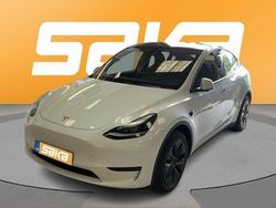 Käytetty 2025 Tesla Model Y Long Range RWD Katumaasturi | 43 900 € (Perustarjous)