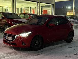 Punainen Käytetty 2016 Mazda 2 Luxury Viistoperä | 10 900 €