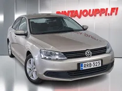 Käytetty 2013 VW Jetta Comfortline Sedan | 8 680 € (Perustarjous)