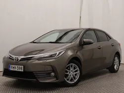 1g2 Käytetty 2017 Toyota Corolla Premium Sedan | 14 980 € (Hieman kallis)