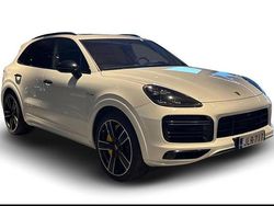 Valkoinen Käytetty 2019 Porsche Cayenne Turbo S Katumaasturi | 87 900 €