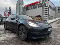 Sininen Käytetty 2019 Tesla Model 3 Long Range AWD Sedan | 19 900 € (Perustarjous)