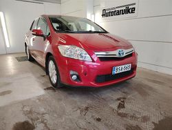 Punainen Käytetty 2012 Toyota Auris Hybrid Sol Viistoperä | 10 600 € (Perustarjous)