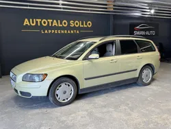 Käytetty 2005 Volvo V50 Momentum Farmari | 3 550 € (Perustarjous)