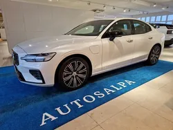 702 Käytetty 2021 Volvo S60 Business Edition Sedan | 34 900 € (Perustarjous)
