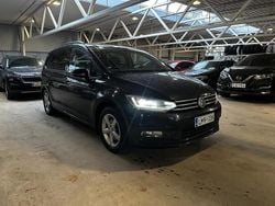Käytetty 2016 VW Touran Comfortline Tila-auto | 16 900 € (Hieman kallis)