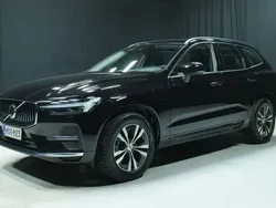 Met. musta Käytetty 2022 Volvo XC60 Plus Katumaasturi | 43 900 € (Hyvä tarjous)