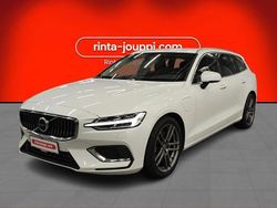 Valkoinen Käytetty 2024 Volvo V60 Core Farmari | 39 790 € (Perustarjous)