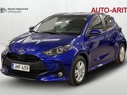 Sininen Käytetty 2024 Toyota Yaris Viistoperä | 21 890 € (Perustarjous)