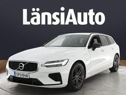 Valkoinen Käytetty 2020 Volvo V60 Comfort Farmari | 27 390 € (Perustarjous)