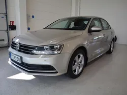 Hopea Käytetty 2015 VW Jetta Comfortline Sedan | 13 400 € (Kallis)