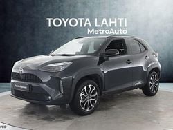 Musta Käytetty 2024 Toyota Yaris Cross Katumaasturi | 29 890 € (Hyvä tarjous)