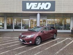 Punainen Käytetty 2013 Toyota Avensis Sol Farmari | 10 900 € (Perustarjous)
