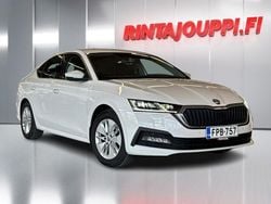 Valkoinen Käytetty 2022 Skoda Octavia Ambition Sedan | 24 680 € (Hyvä tarjous)