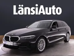 Musta Käytetty 2021 BMW 530e Sport Line Farmari | 24 850 € (Supertarjous)