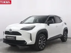 Valkoinen Käytetty 2022 Toyota Yaris Cross Katumaasturi | 31 900 € (Perustarjous)