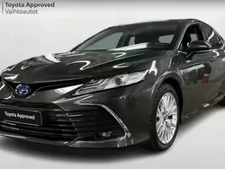 Musta Käytetty 2023 Toyota Camry Style Sedan | 37 990 € (Perustarjous)