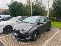 Harmaa Käytetty 2018 Toyota Yaris Active Viistoperä | 14 800 € (Perustarjous)