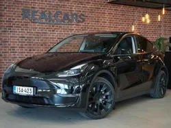 Käytetty 2022 Tesla Model Y Long Range Katumaasturi | 35 900 € (Perustarjous)