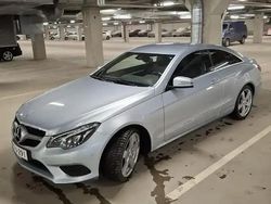 Sininen Käytetty 2016 Mercedes E220 Coupe - kaksiovinen | 22 890 €