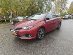 Punainen Käytetty 2017 Toyota Auris Touring Sports Edition Farmari | 10 390 € (Perustarjous)