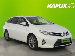 Valkoinen Käytetty 2015 Toyota Auris Touring Sports Premium Farmari | 11 470 € (Hyvä tarjous)