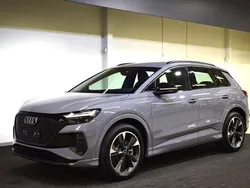 Harmaa Uusi 2025 Audi Q4 e-tron Premium Katumaasturi | 59 810 € (Hyvä tarjous)