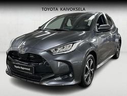 Harmaa Käytetty 2024 Toyota Yaris Hybrid Plus Viistoperä | 23 290 € (Supertarjous)