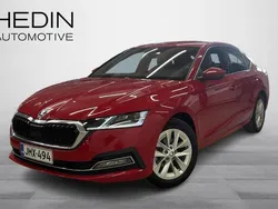 Punainen Käytetty 2023 Skoda Octavia Style Sedan | 29 590 € (Hieman kallis)