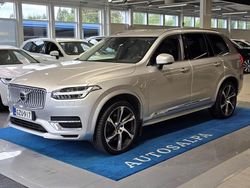 Harmaa Käytetty 2021 Volvo XC90 Inscription Katumaasturi | 47 900 € (Hyvä tarjous)