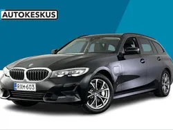 Musta Käytetty 2022 BMW 330e Sport Line Farmari | 29 490 € (Hyvä tarjous)