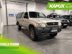 Keltainen / beige Käytetty 2003 Toyota HiLux Nouto | 8 900 € (Perustarjous)