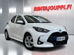 Valkoinen Käytetty 2022 Toyota Yaris Hybrid Business Edition Viistoperä | 14 880 € (Perustarjous)