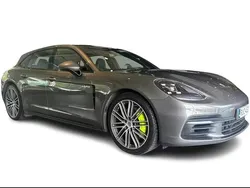Harmaa Käytetty 2018 Porsche Panamera 4 Sport Turismo Sedan | 47 000 € (Hyvä tarjous)