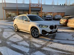 Käytetty 2021 BMW X1 Sport Line Katumaasturi | 20 900 € (Perustarjous)