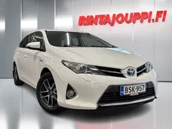 Käytetty 2015 Toyota Auris Touring Sports Active Farmari | 10 880 € (Perustarjous)