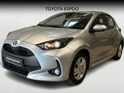 Hopea Käytetty 2024 Toyota Yaris Active Viistoperä | 22 990 € (Hieman kallis)