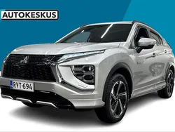 Hopea Käytetty 2022 Mitsubishi Eclipse Cross Intense Katumaasturi | 24 890 € (Perustarjous)